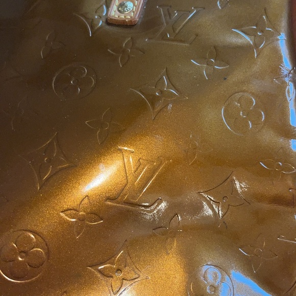 Louis Vuitton Vernis tote - Picture 6 of 15